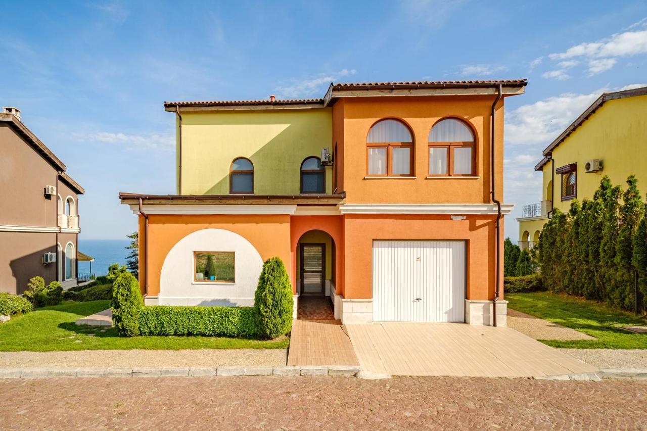 Lighthouse Luxe Estate Apart & Villas Balchik Exterior photo